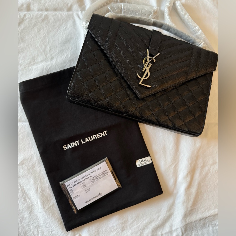 SAINT LAURENT
Envelope medium quilted textured-leather shoulder bag